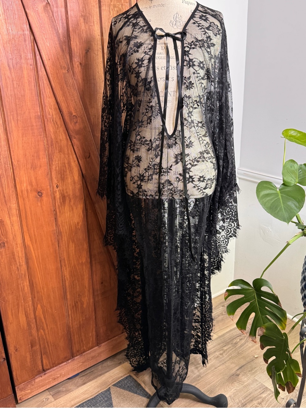 Long Lace Batwing See Through Robe - Picture 8 of 10